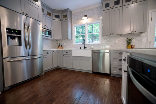 simple gray kitchen1