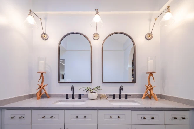 Vanity lighting fixtures above a sink.